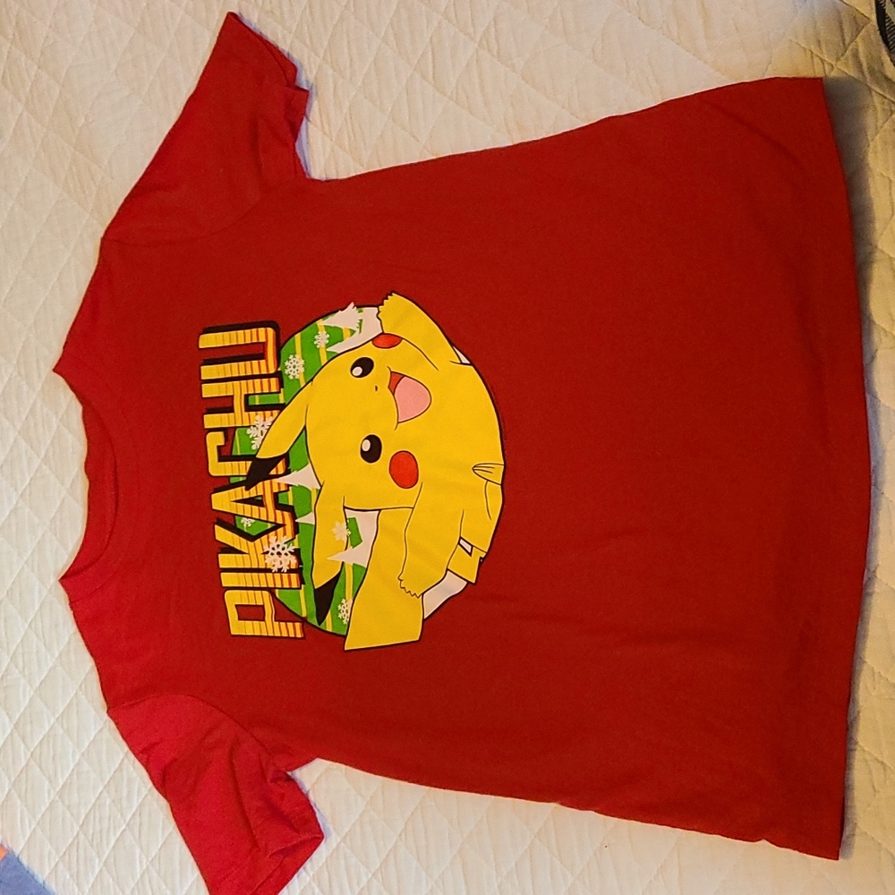 Pikachu tee